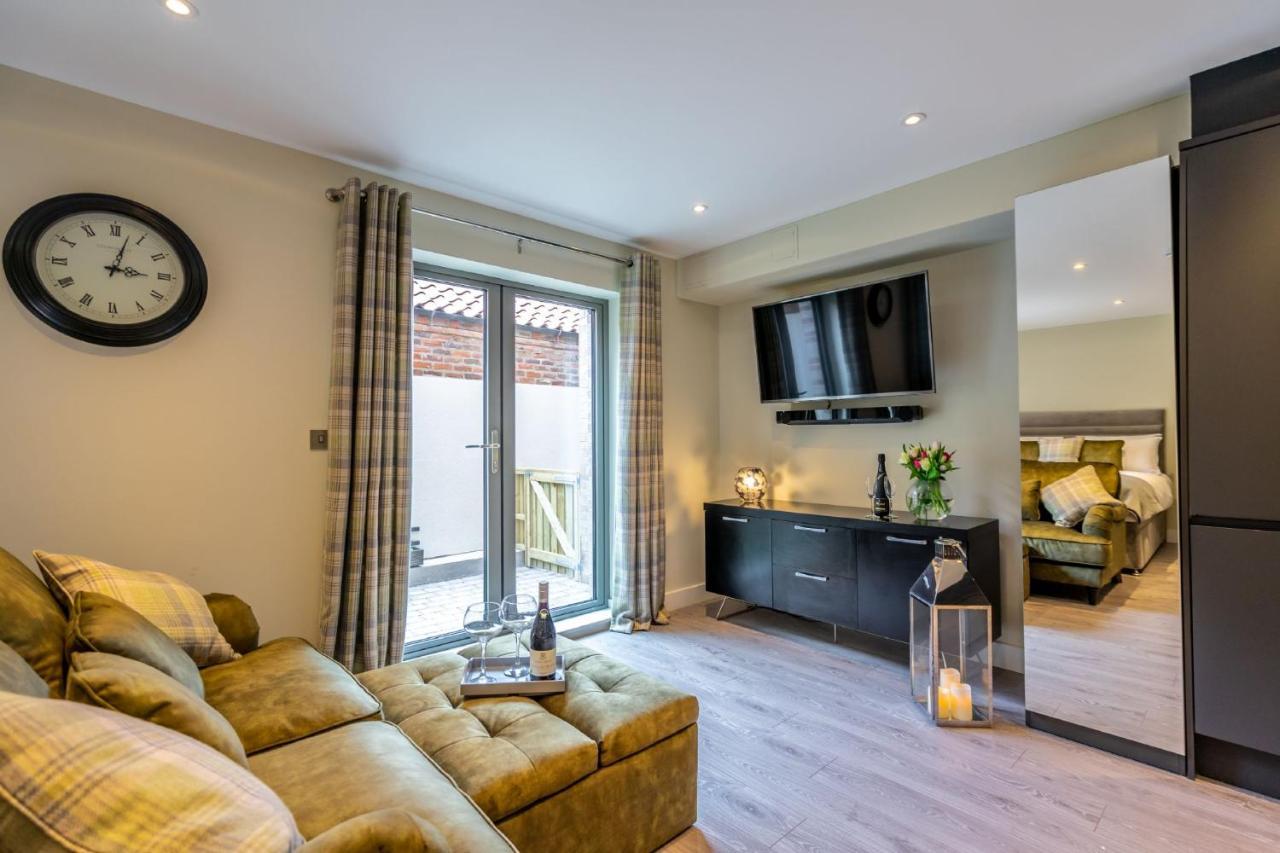 Apartment Staycation With Free Parking *