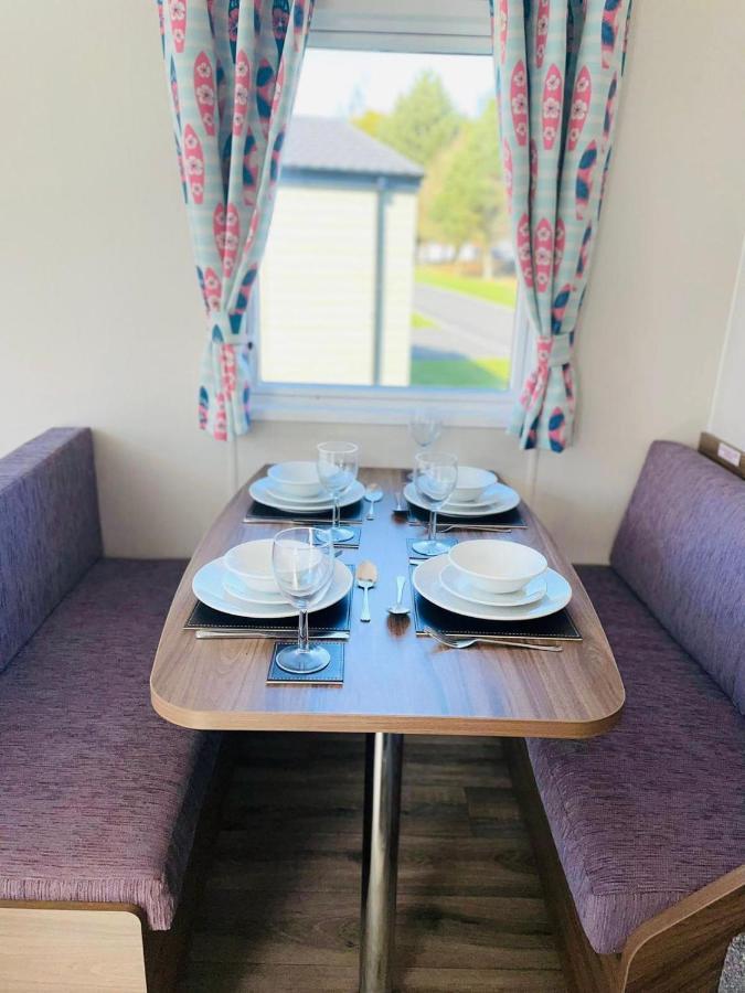 The Hideaway With Hot Tub Holiday home