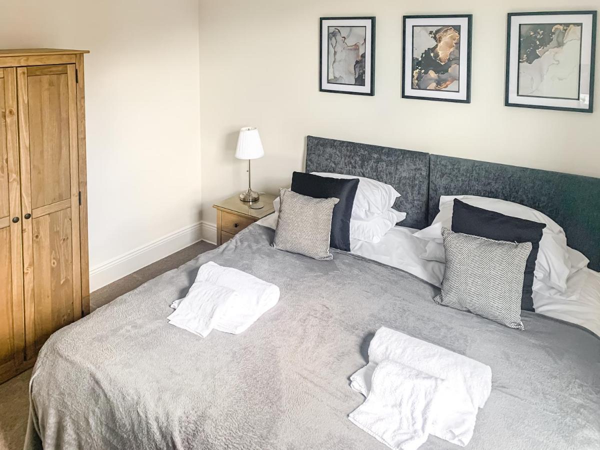 Cedar House - Quaint Victorian With Free Parking *