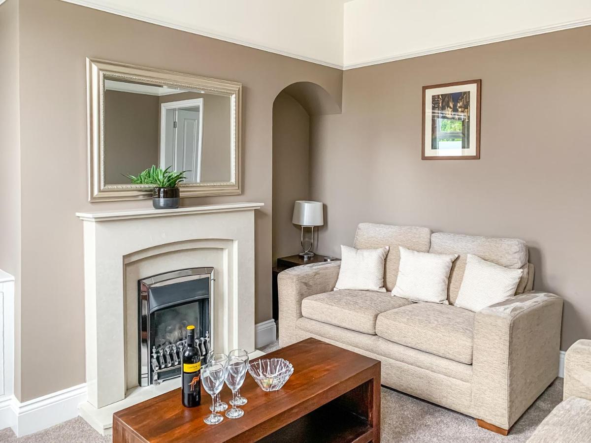 Cedar House - Quaint Victorian With Free Parking *