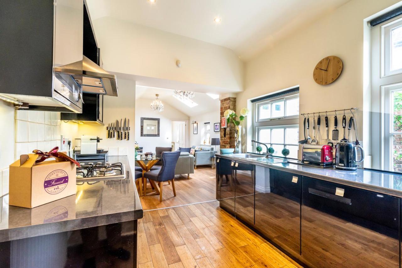 Moatside Gate Apartment
