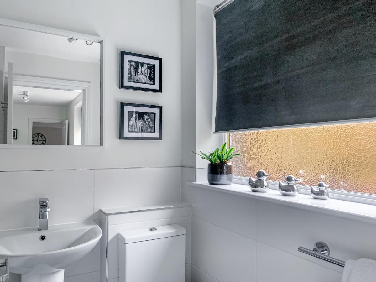 Cedar House - Quaint Victorian With Free Parking York