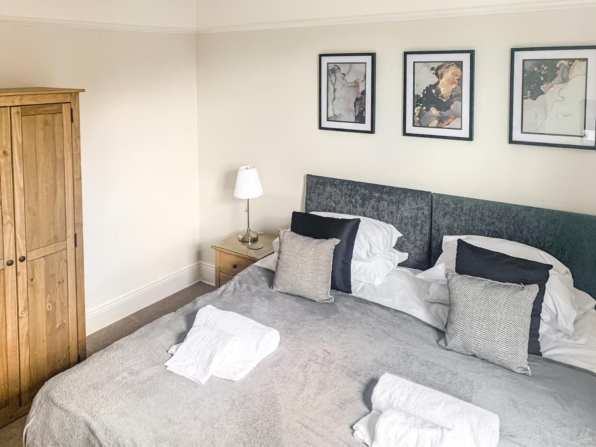 Cedar House - Quaint Victorian With Free Parking Apartment *