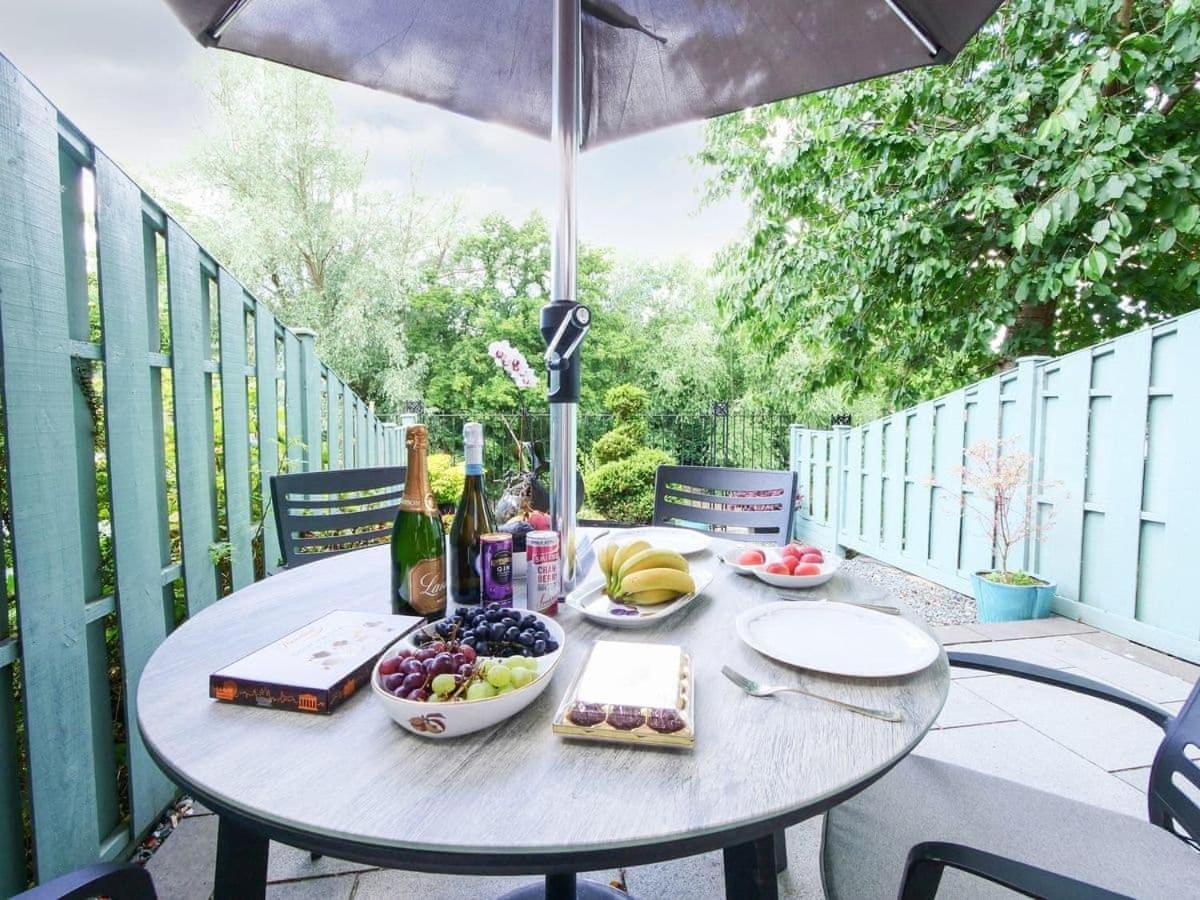 Waters Edge Holiday home *