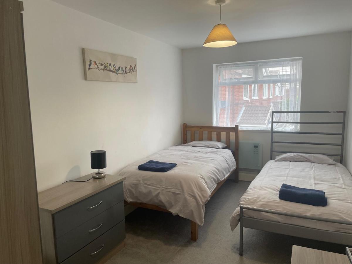 Zaibnb 3 Apartment York