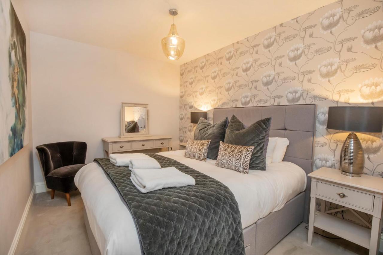 8 Blue Bridge- Elegant And Luxurious 1 Bedroom Apt- Free Parking Apartment *