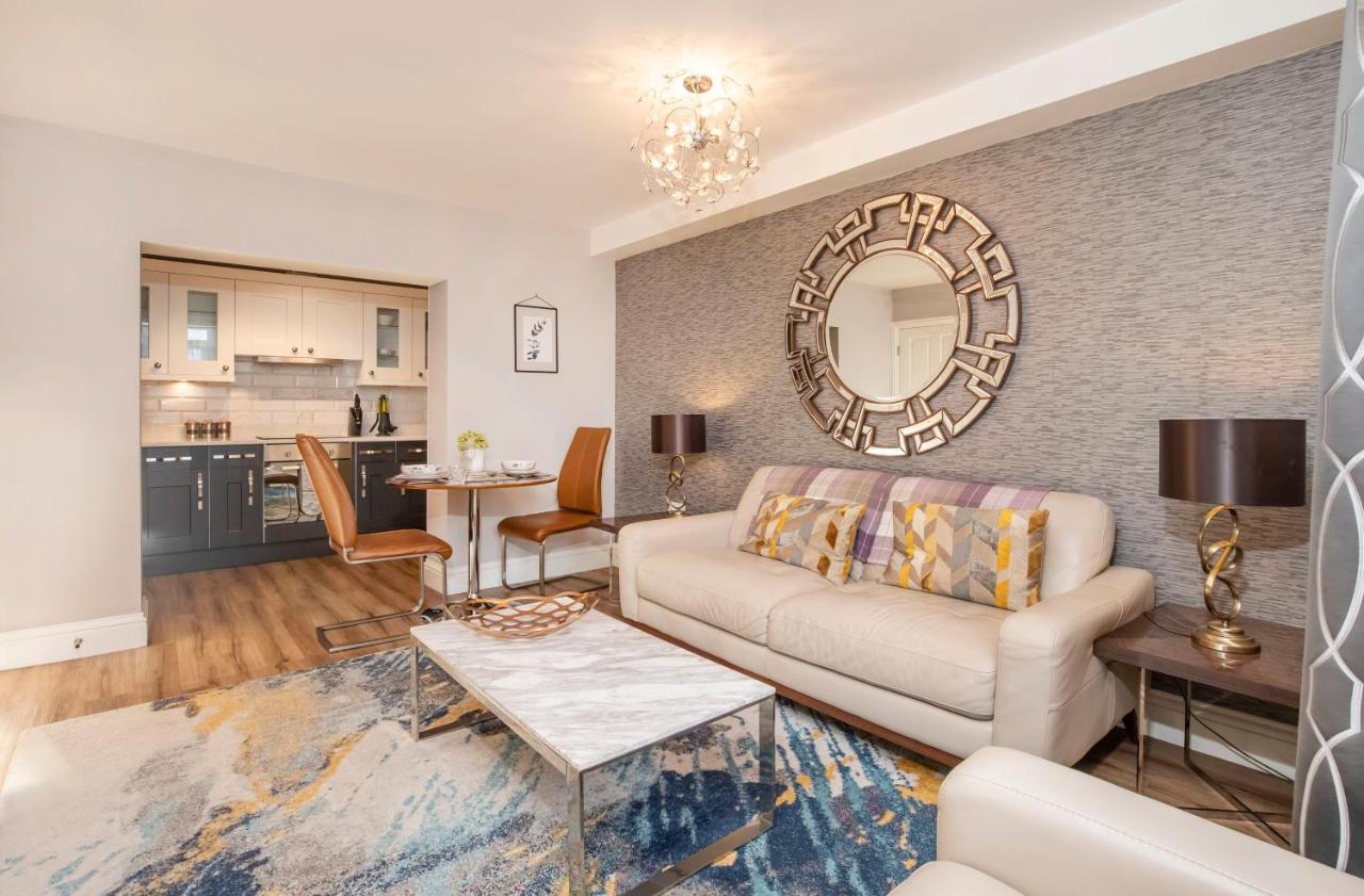 8 Blue Bridge- Elegant And Luxurious 1 Bedroom Apt- Free Parking * York