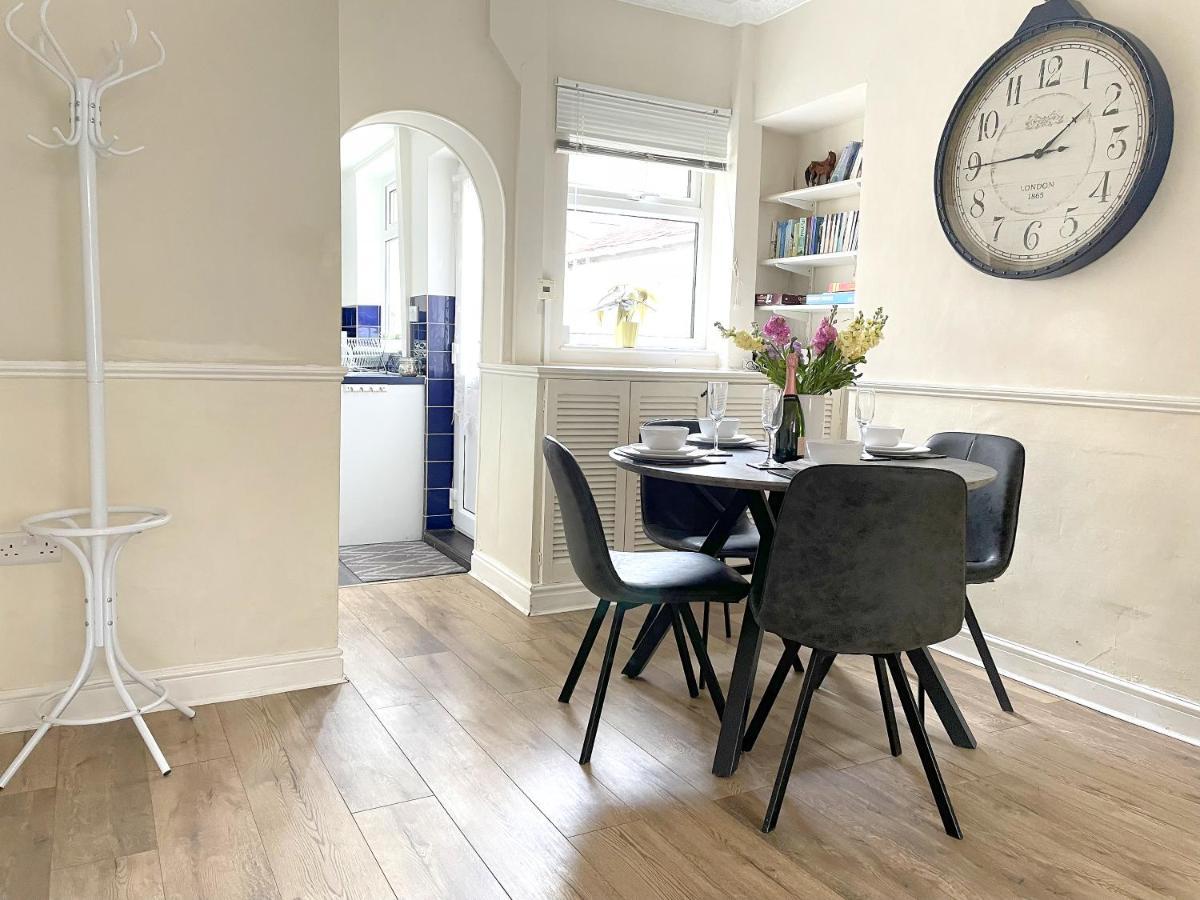 The Racecourse - Quaint Victorian With Free Parking Holiday home