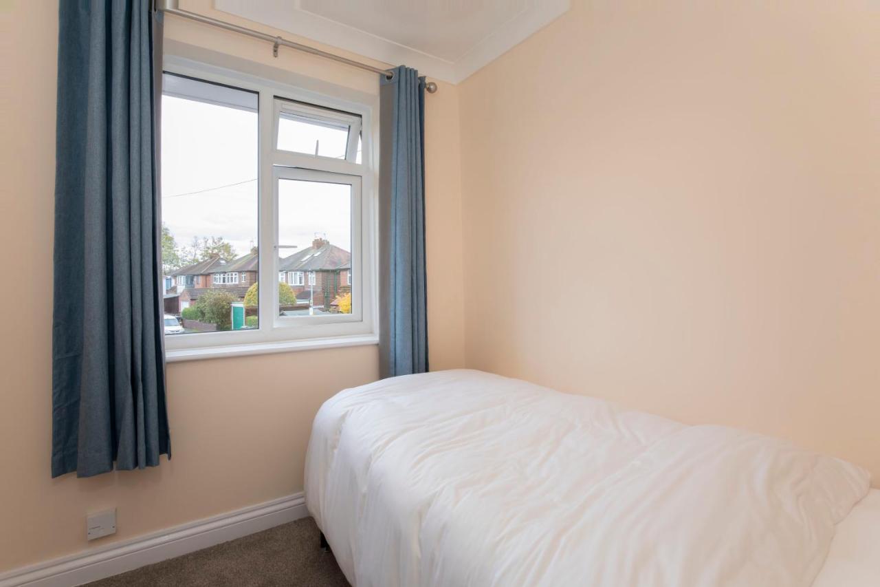 Five Bedroom House Centre - Peace House - 56 Sycamore Terrace Holiday home *