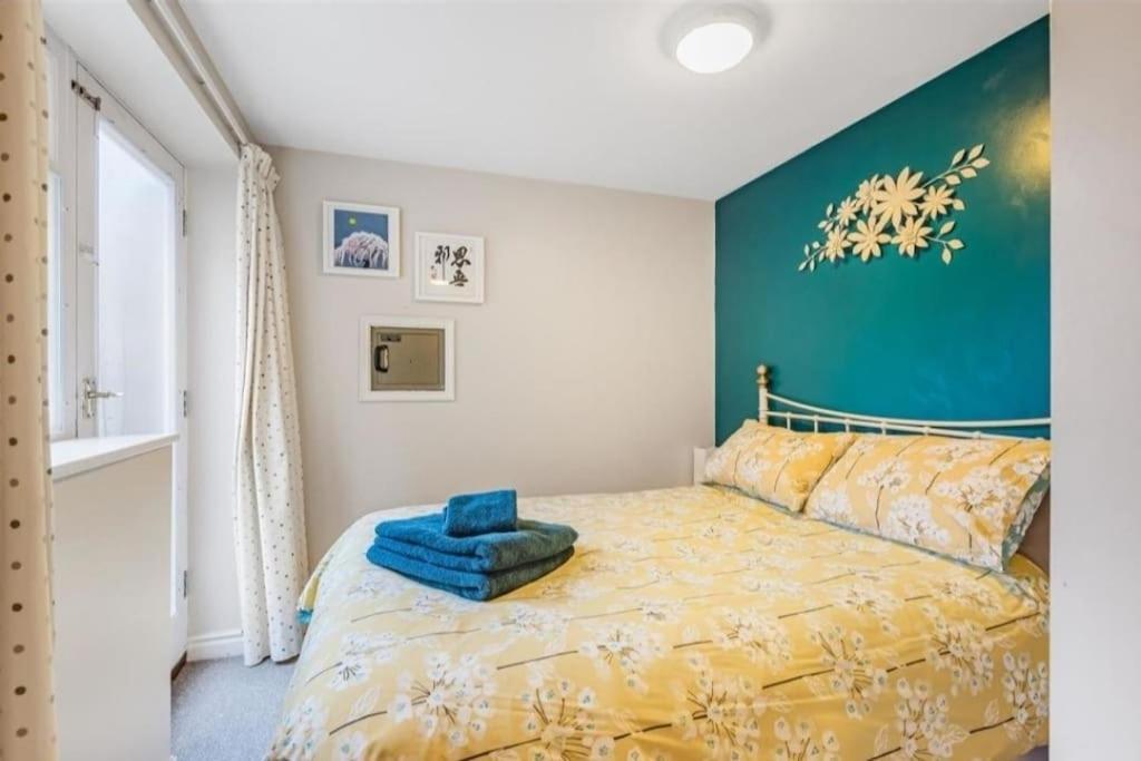 Lovely Spacious Home, 8mins Walk To Minster Apartment York