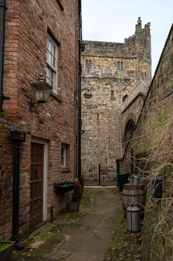 Crookback House York