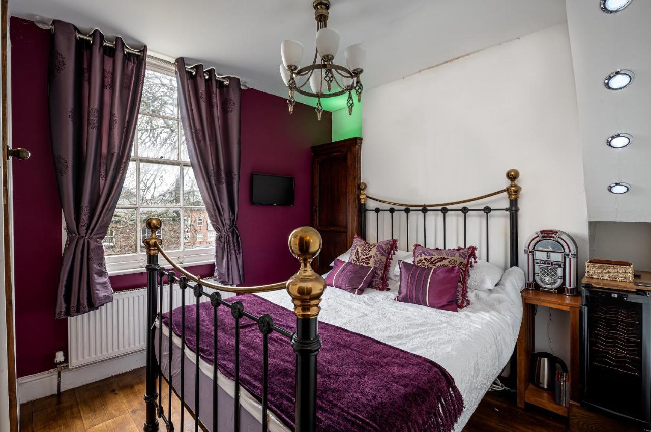 Crookback House York