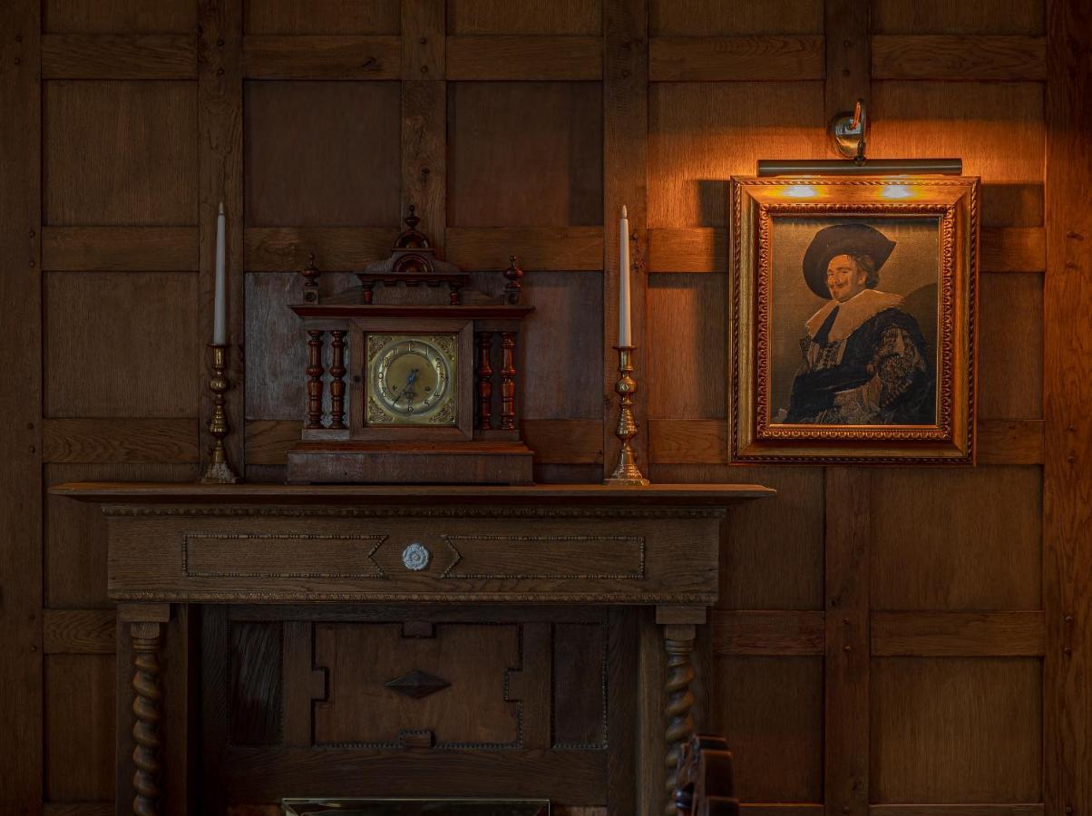 Crookback House