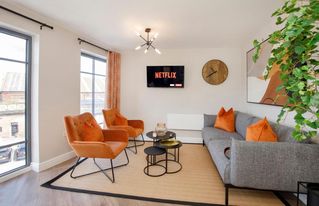Crescent Court Modern And Luxurious * York