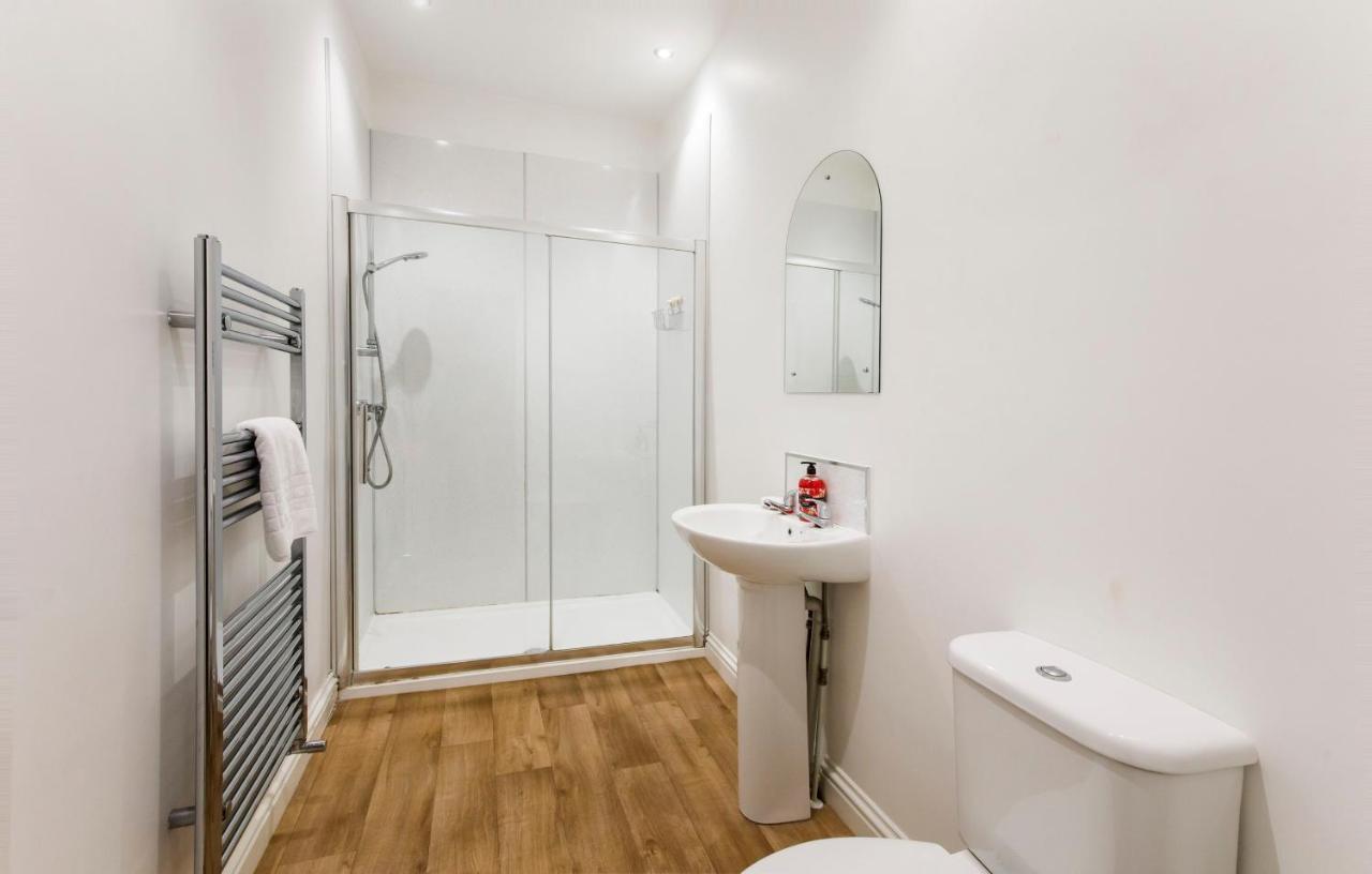 Apartment Henry Court 4 *
