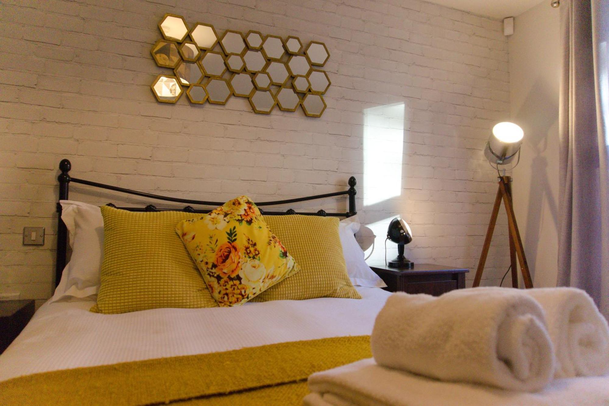 Apartment Russet Quarter, Parking Subject To Availability