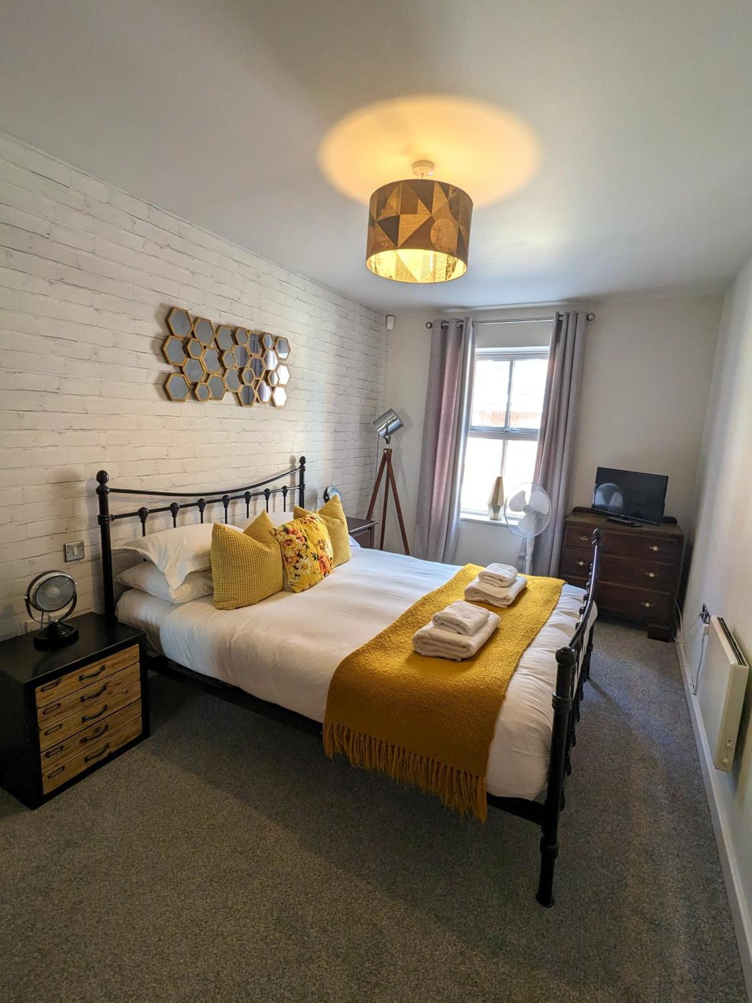 Russet Quarter, Parking Subject To Availability Apartment