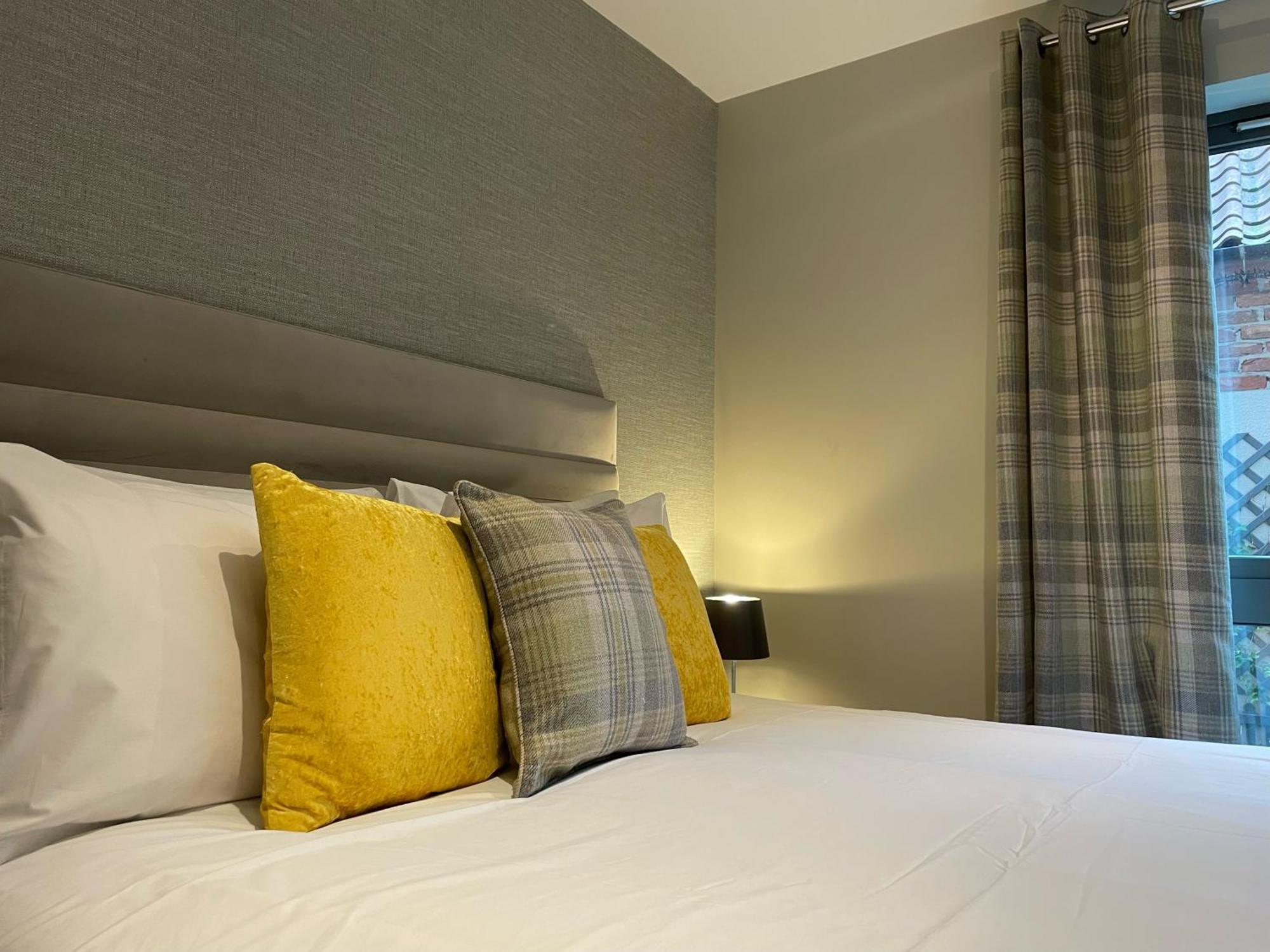 Staycation With Free Parking Apartment *