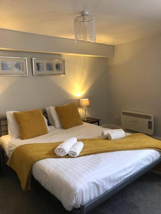The Stuart - Spacious, Affordable, Centre Apartment York