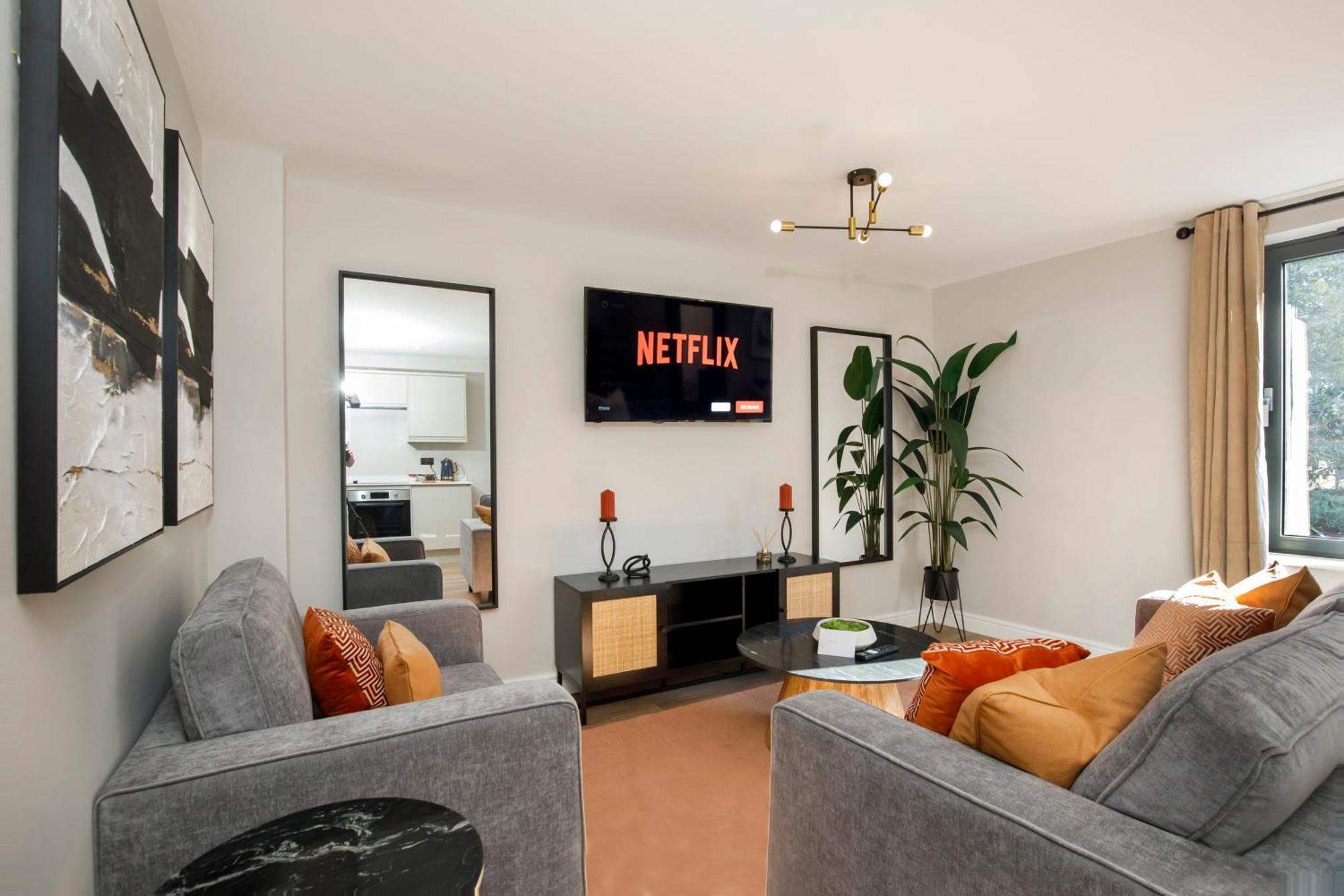 Crescent Court Modern And Luxurious Apartment York