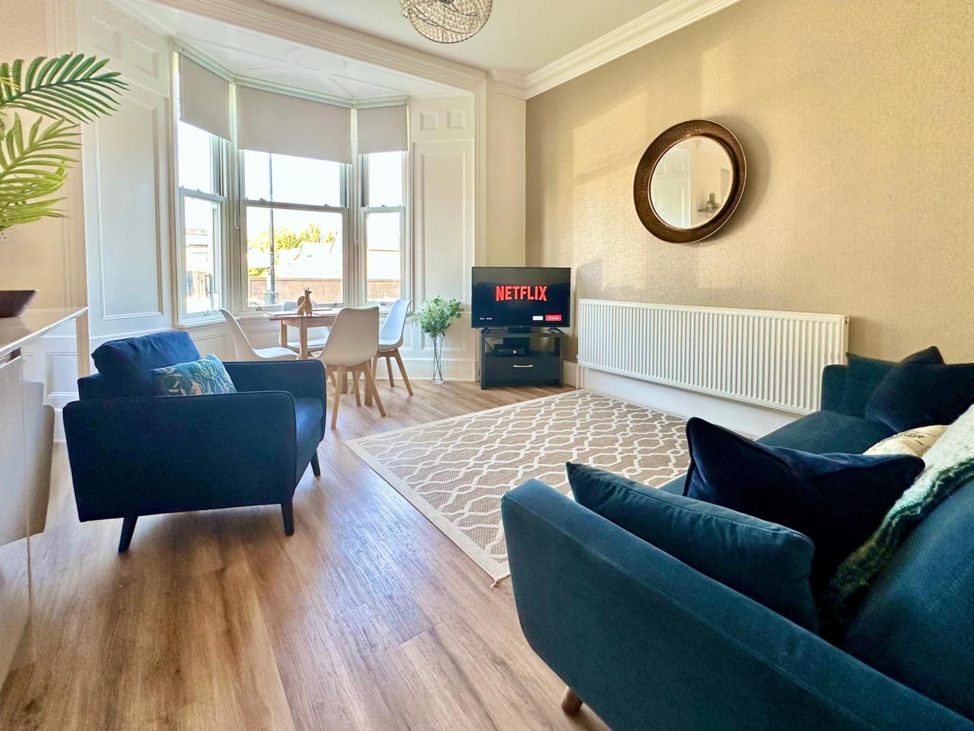 Apartment Clifford's Reach At Bluebridge Court With Free Parking *