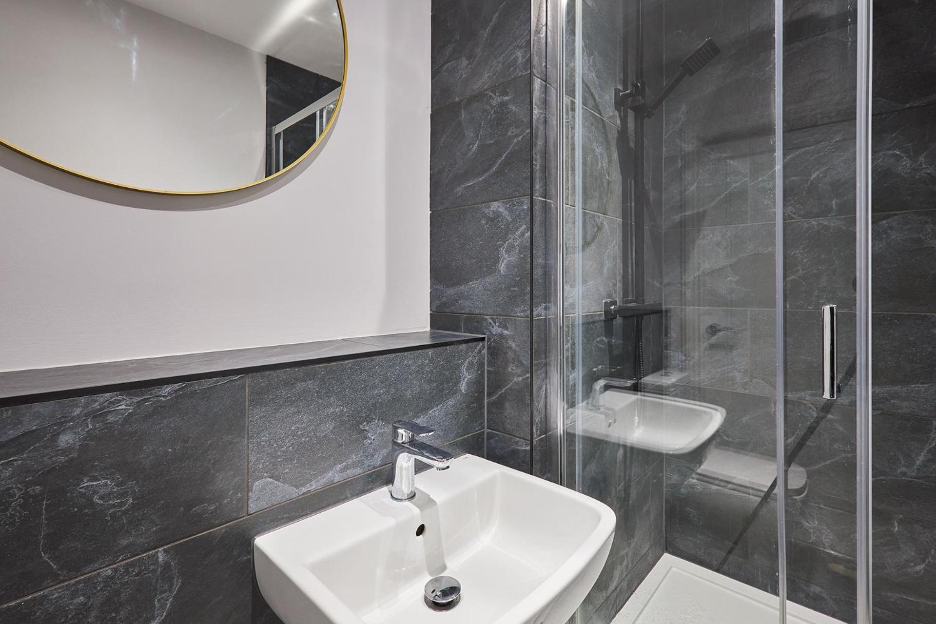 Host & - Fourth Avenue Apartment