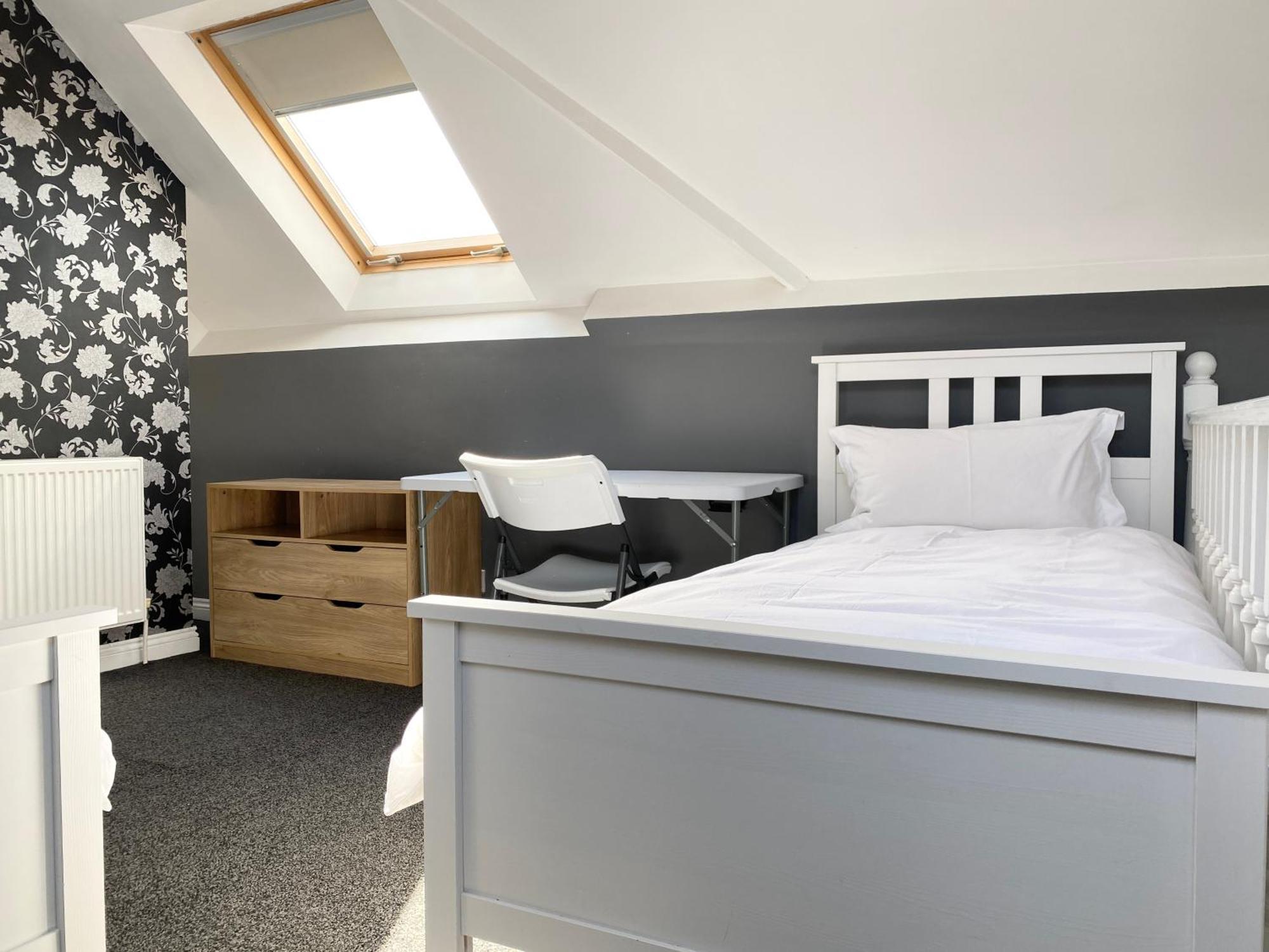 Spacious Five-bedroom House Close To Centre - Orchid House Holiday home York