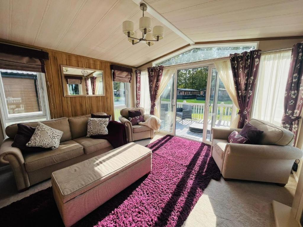 Bakers With Hot Tub Holiday home *
