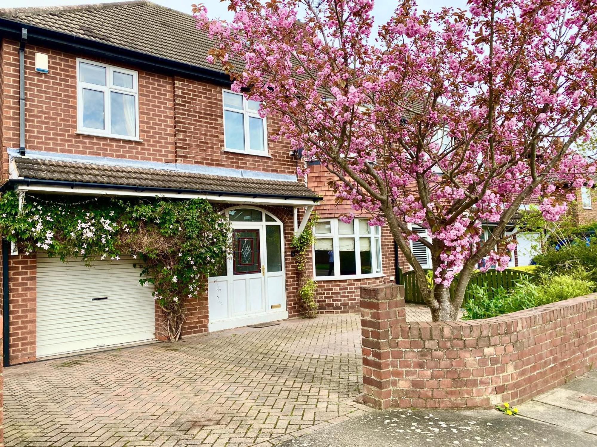 Spacious Five-bedroom House Close To Centre - Orchid House York