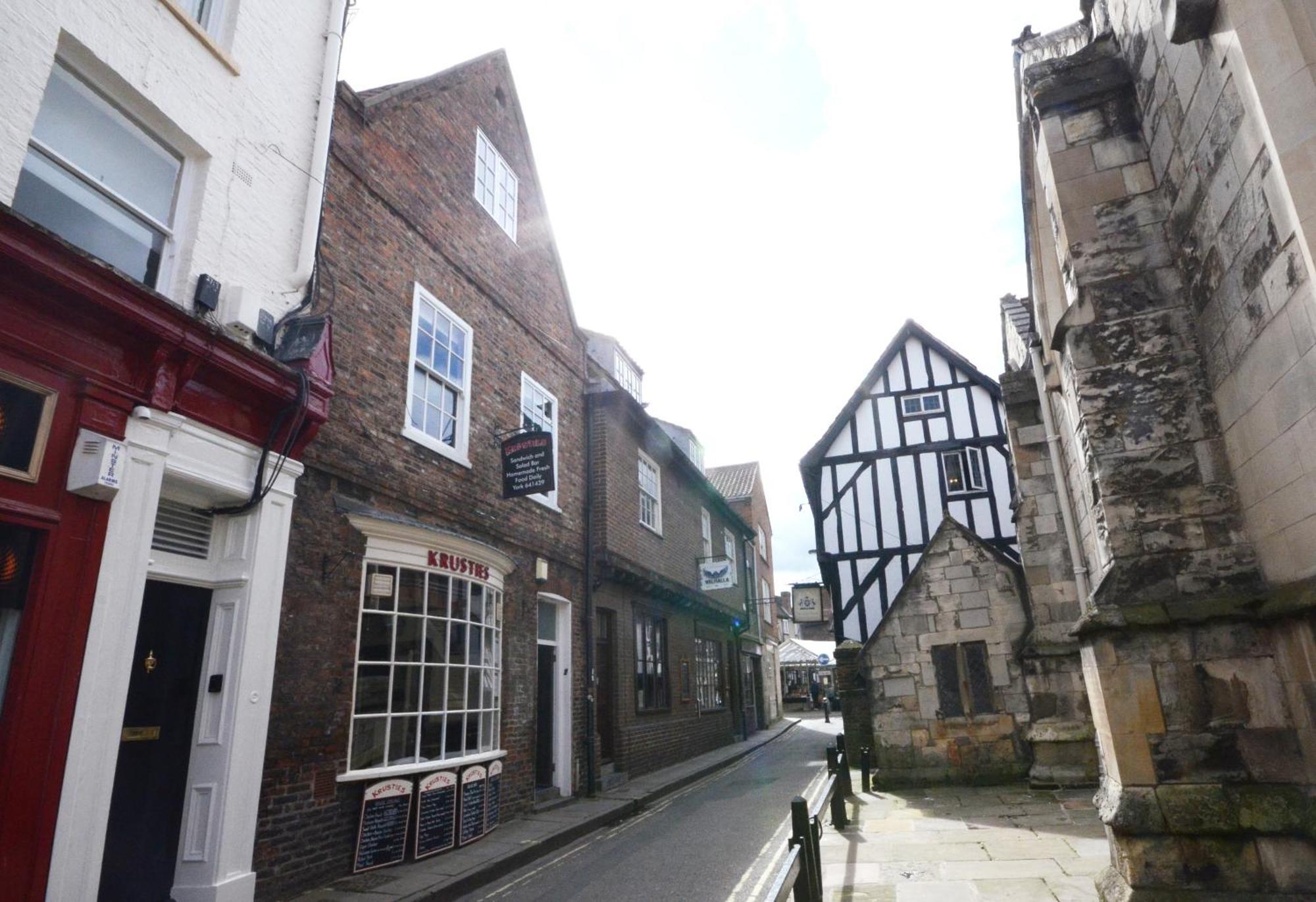 Patrick's Pool- 4 Bedroom,4 Bathroom, Luxury Townhouse! * York