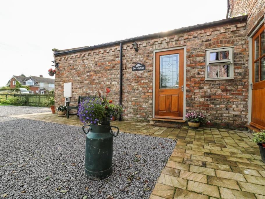 Decca Is Cheerful One Bedroom