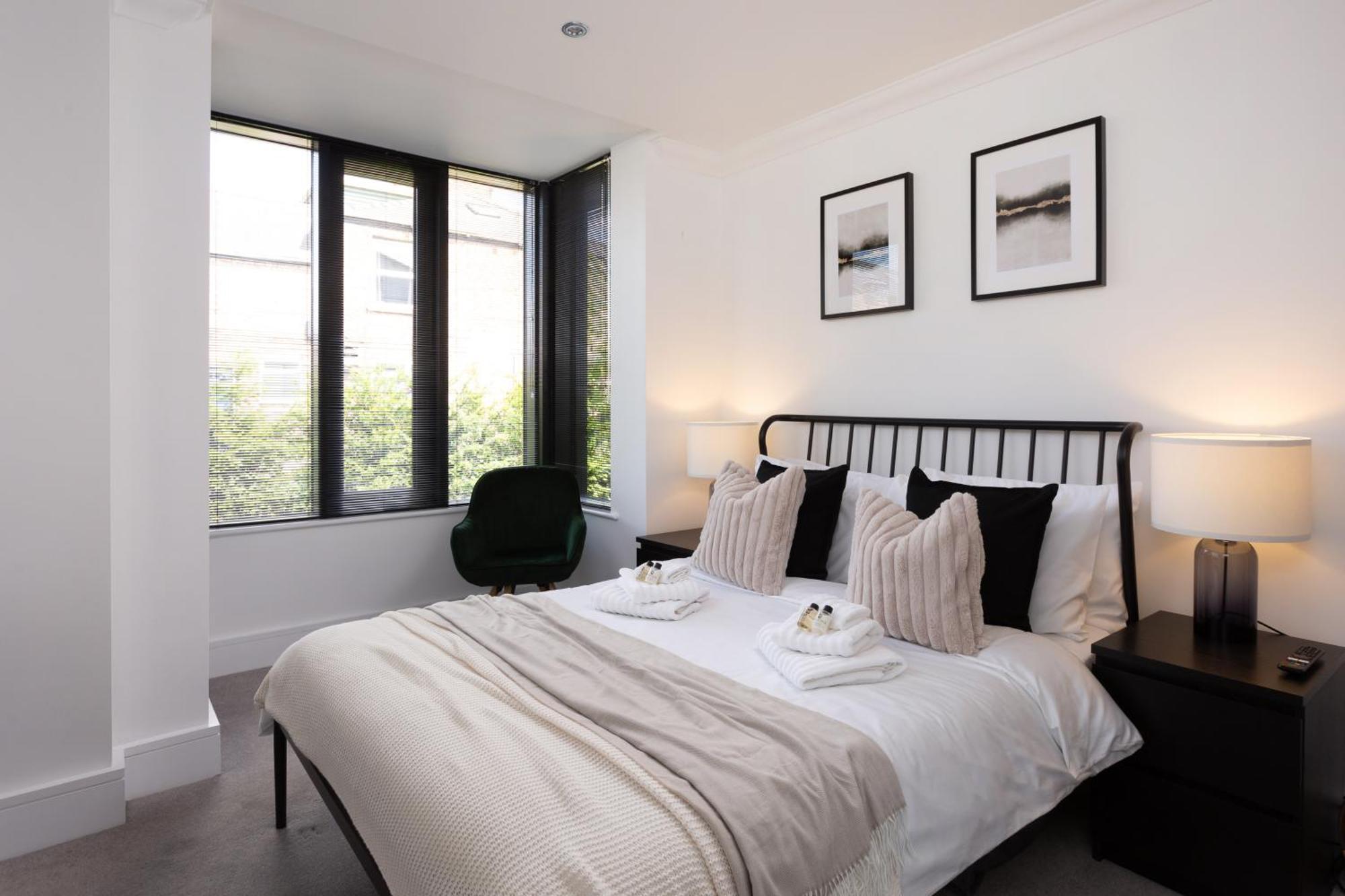 London Mews, Modern - Sleeps 4