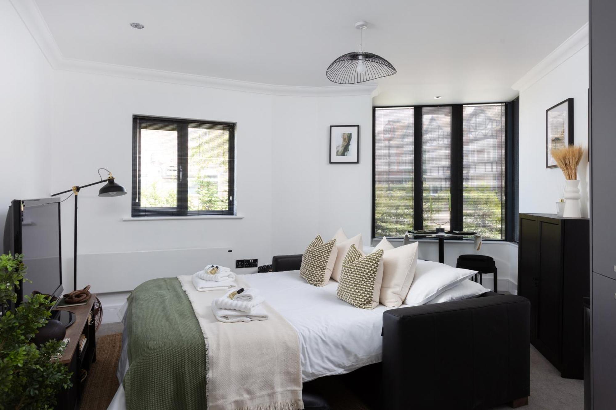 London Mews, Modern - Sleeps 4 Apartment