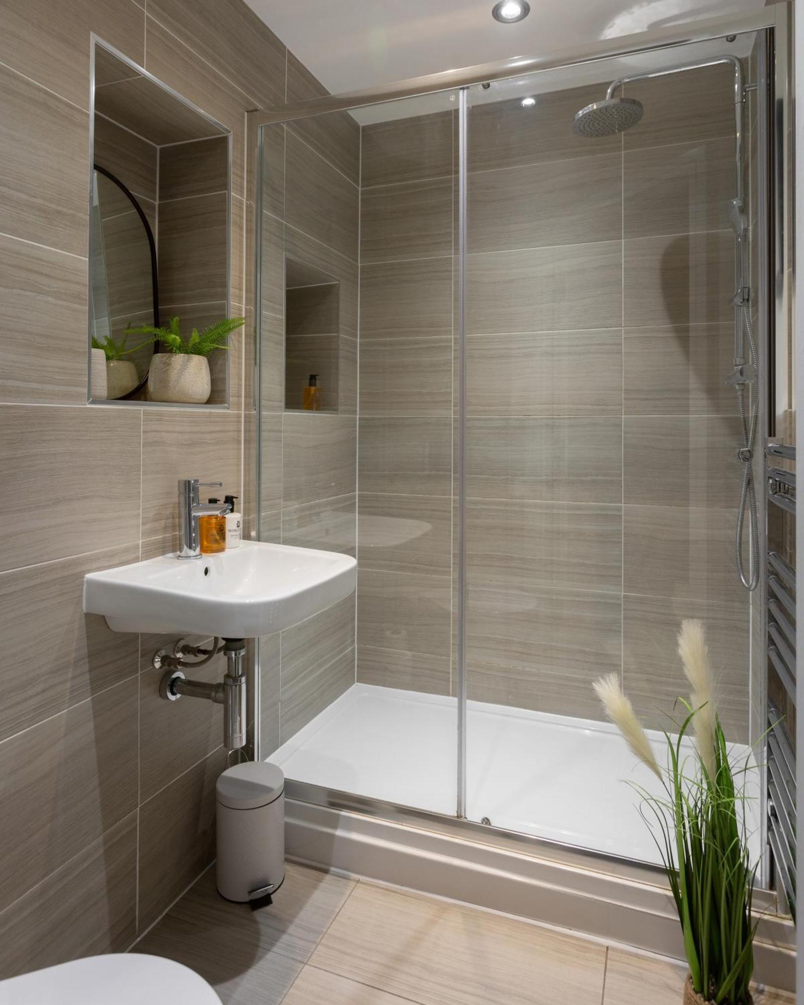 London Mews, Modern - Sleeps 4