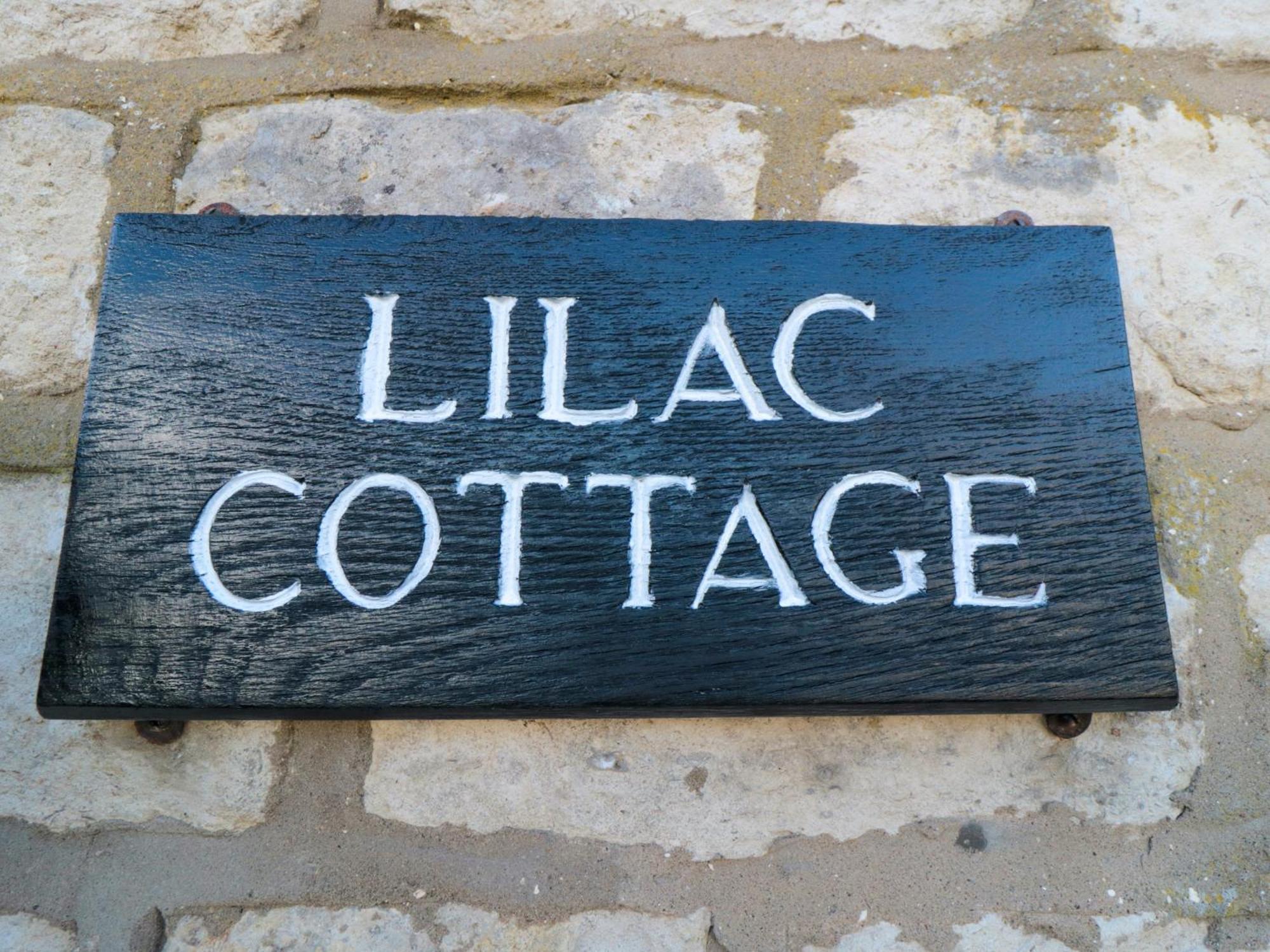 Lilac Holiday home