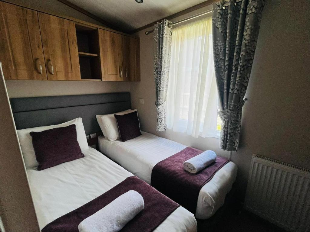 Bakers With Hot Tub Holiday home