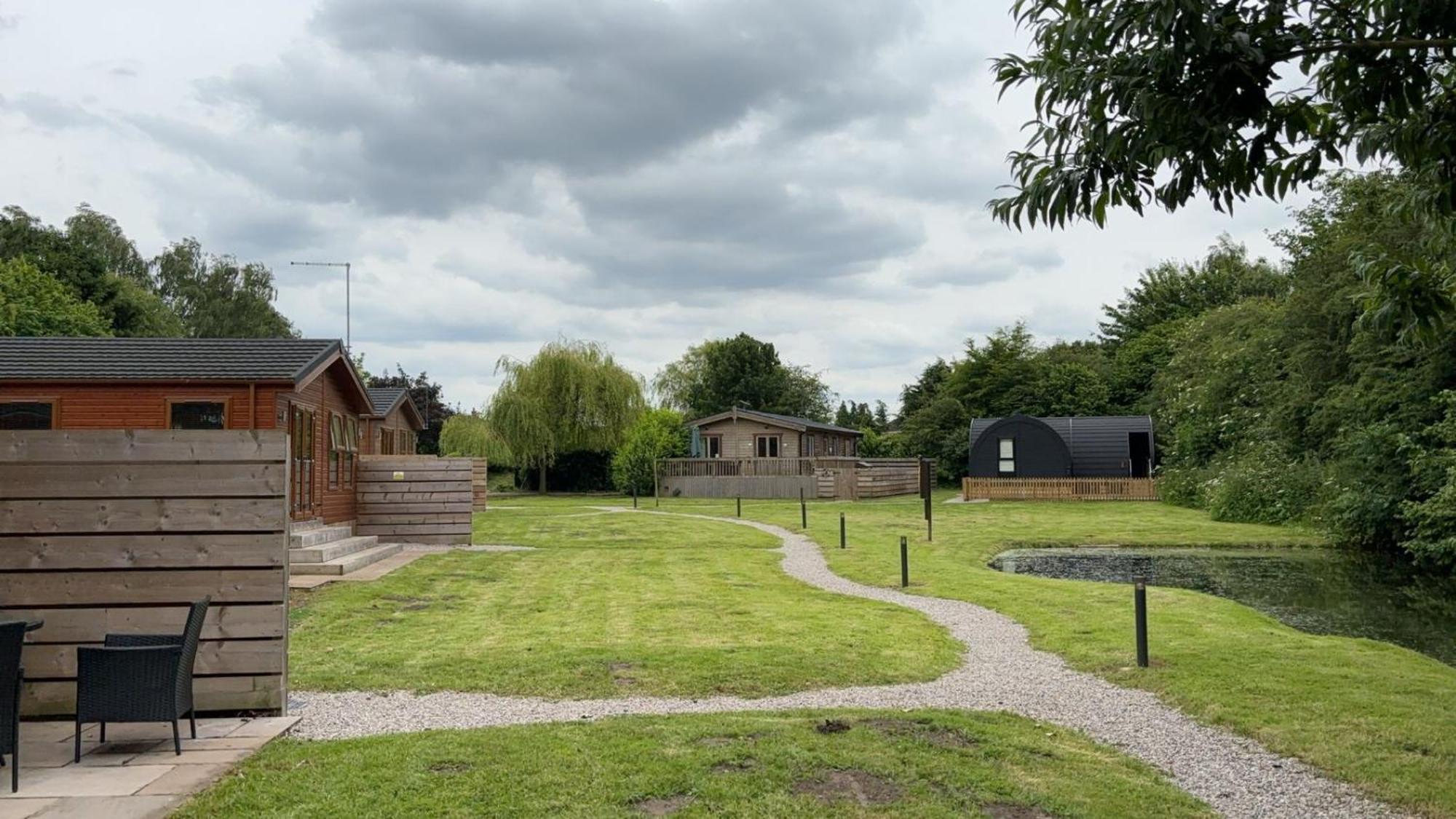 Holiday home Fox At Owlet Hideaway - With Hot Tub, Near *