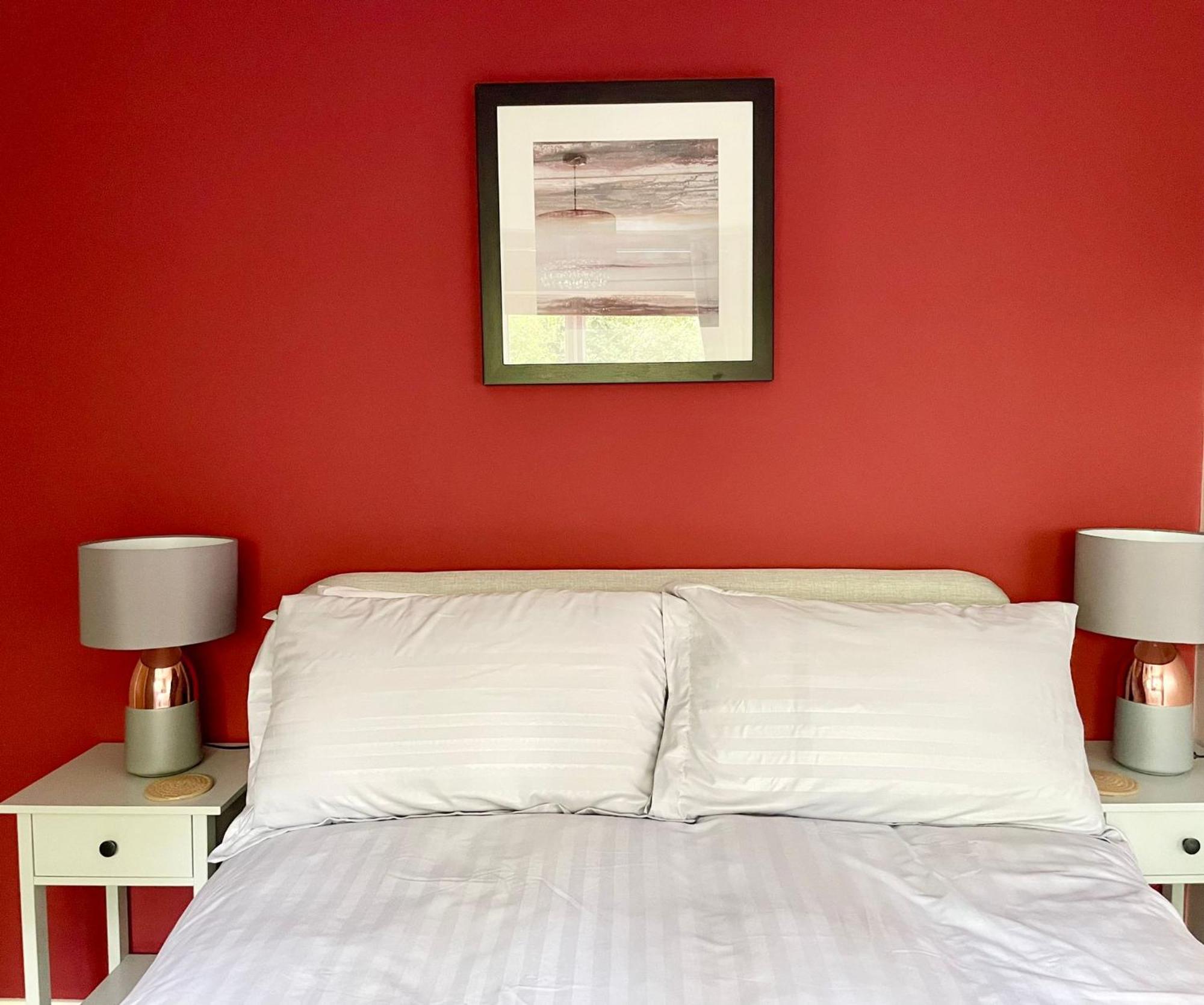 3 Bed House Near Centre With Off Road Parking * York
