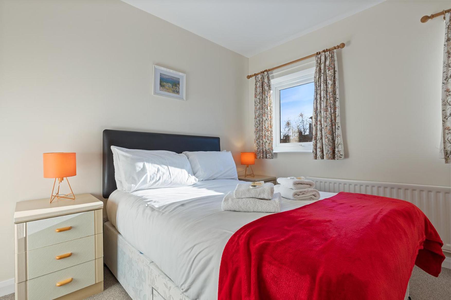 Pass The Keys Townhouse With Free Parking York