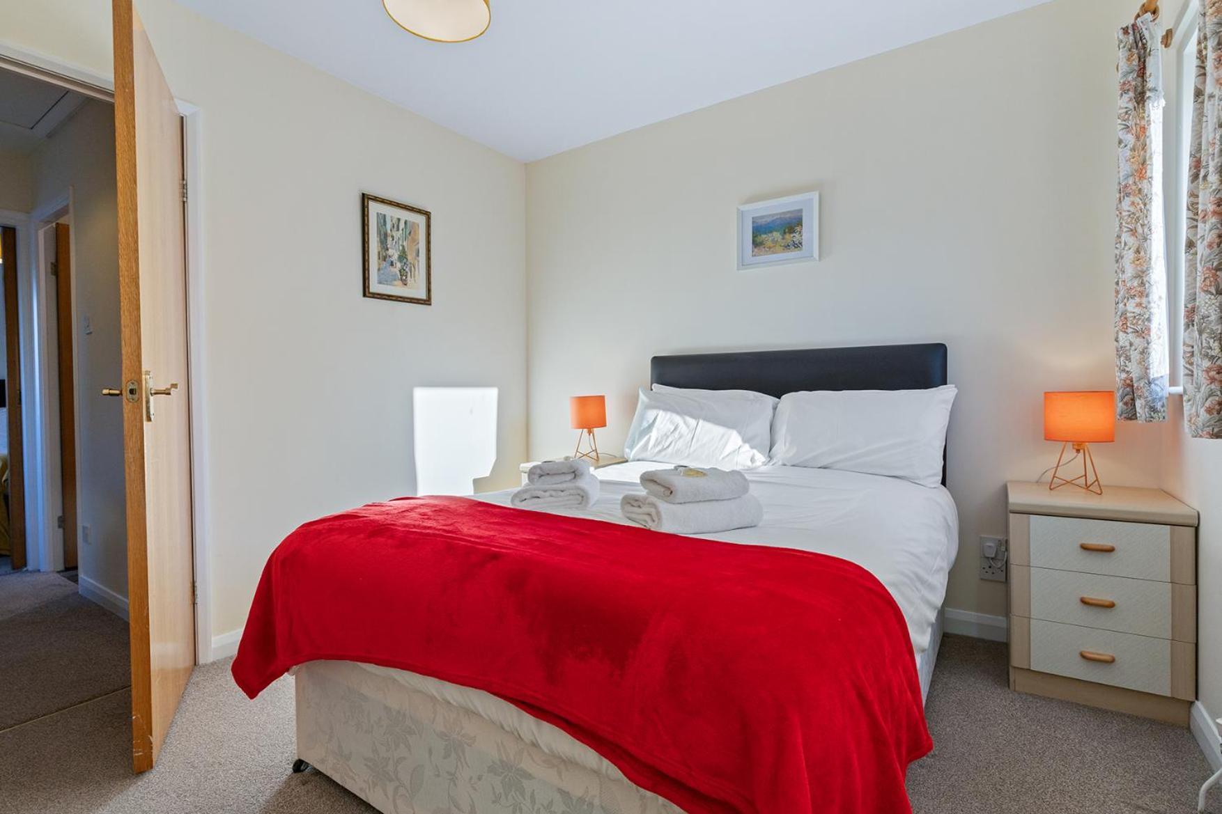 Pass The Keys Townhouse With Free Parking Holiday home York