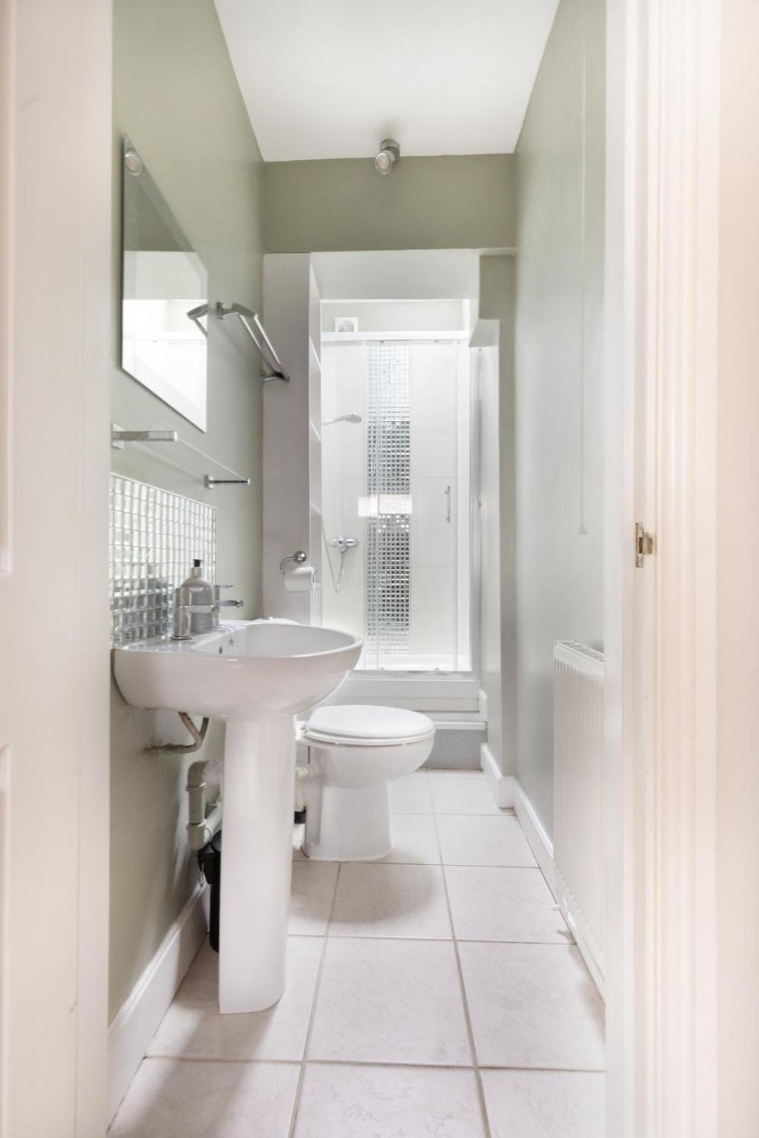 Prospect Place - - Free Parking Holiday home