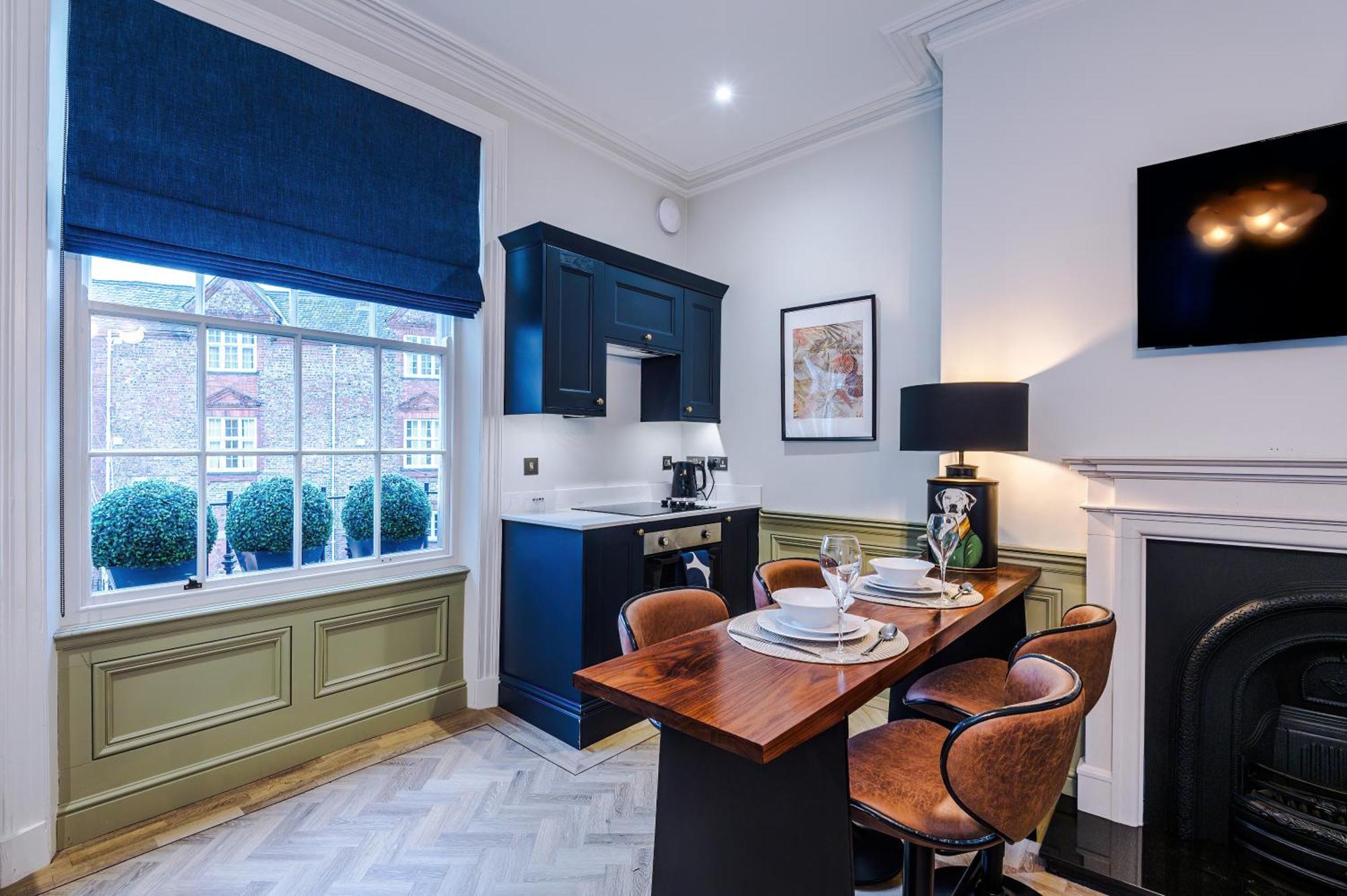 The Shakespeare Abode In Apartment