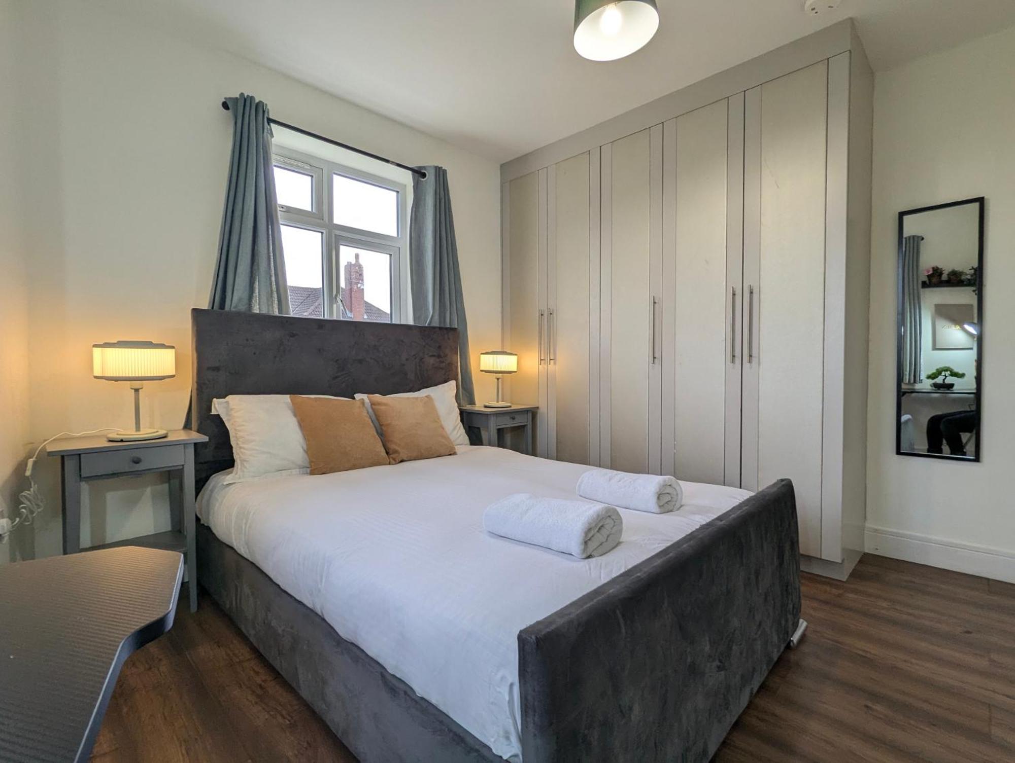 Holiday home 5 Ensuite Bedroom House Near Centre Free Parking