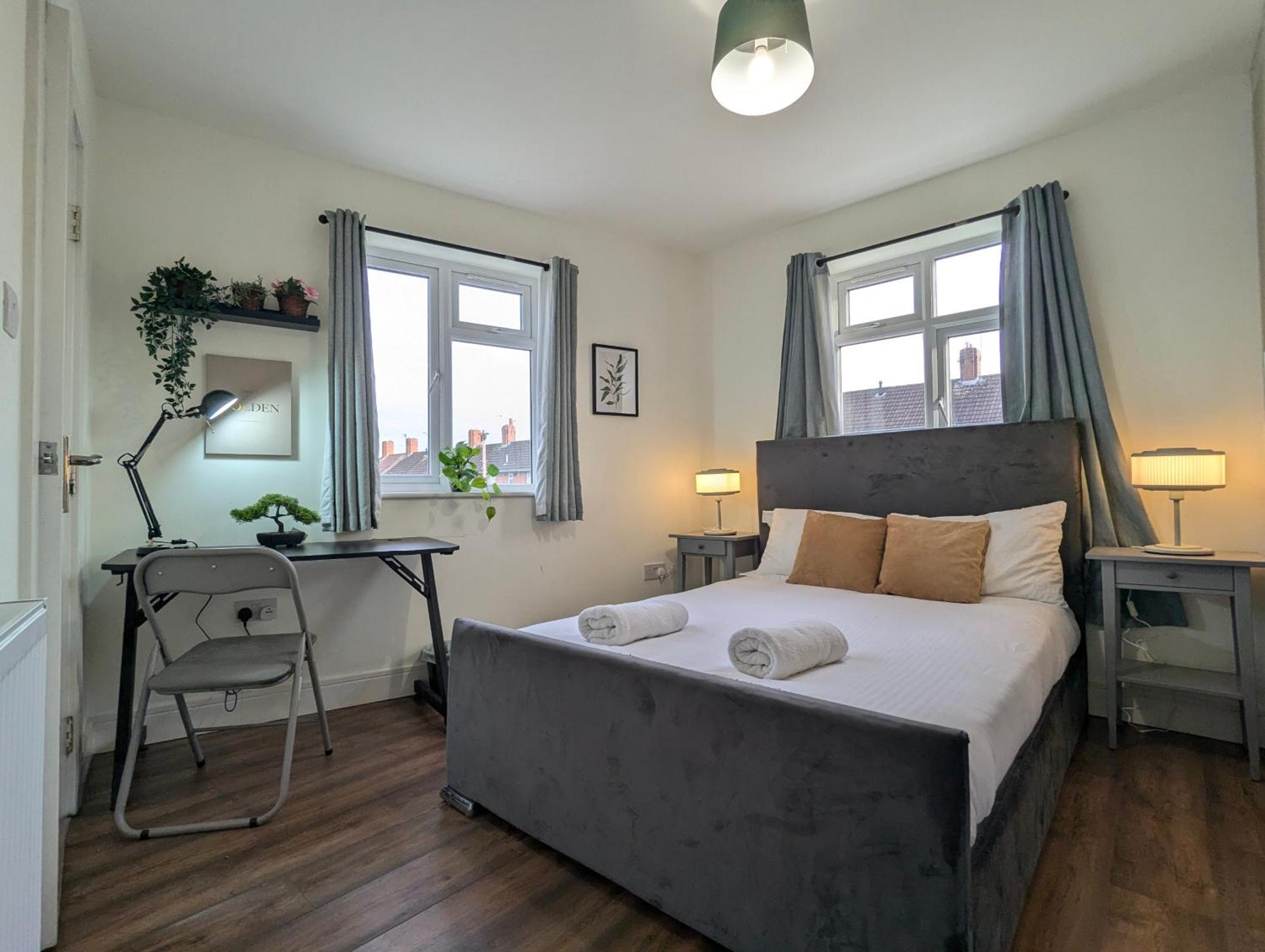 Holiday home 5 Ensuite Bedroom House Near Centre Free Parking *