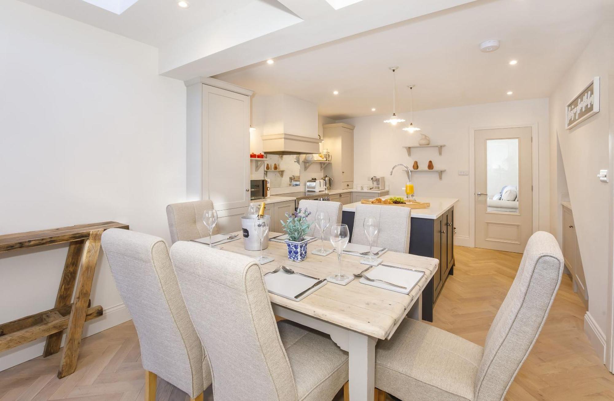 Modern 3 Bed Beautiful House In * York