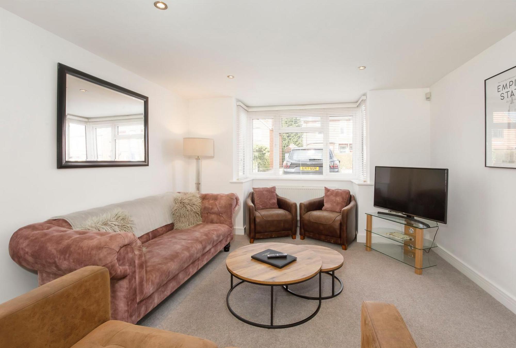 Apartment White House Apartments-free Parking 1 Car Per *