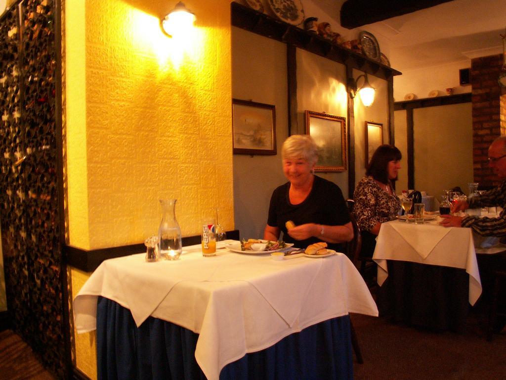 Heworth Court Hotel 3*