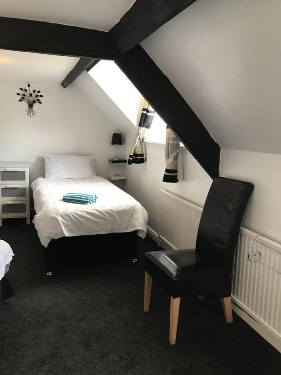 Old Grey Mare Inn *