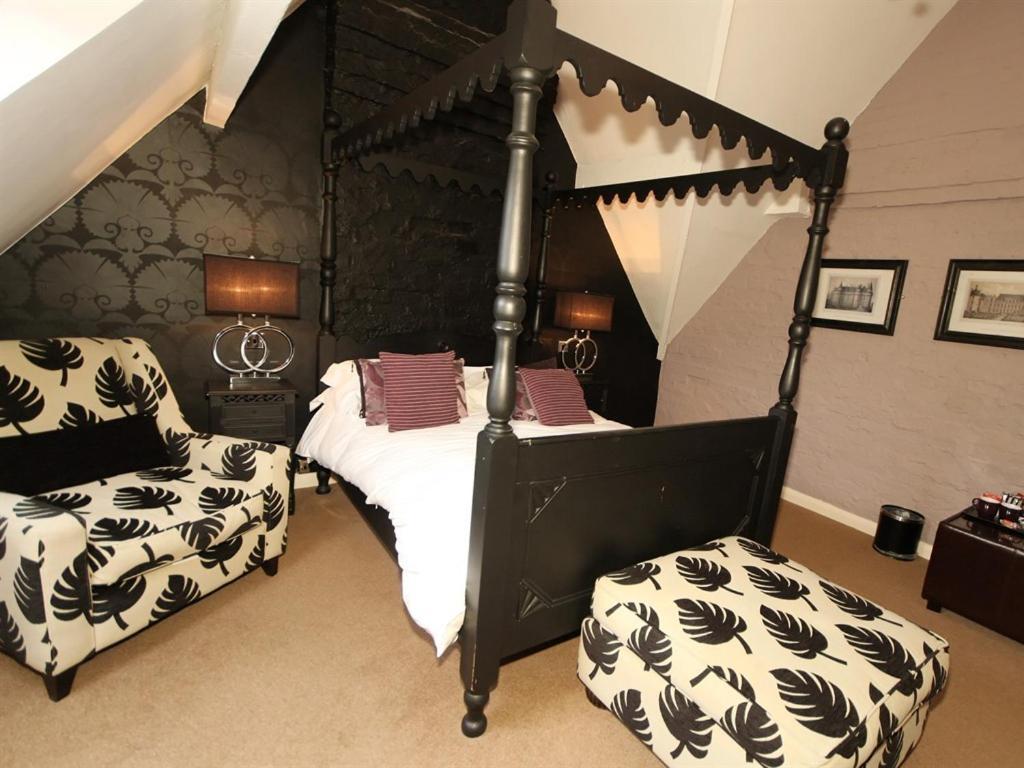 The Holme Lea Manor