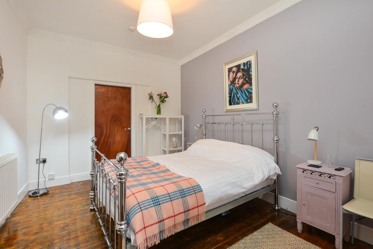 The Location- 1 Free Private Parking Space - 60 Second Walk 2 Minster! Apartment *